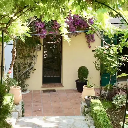 Apartamento Traumhafte Nuages In Der Villa-fontaine-vieille, Vence, Naehe Nizza